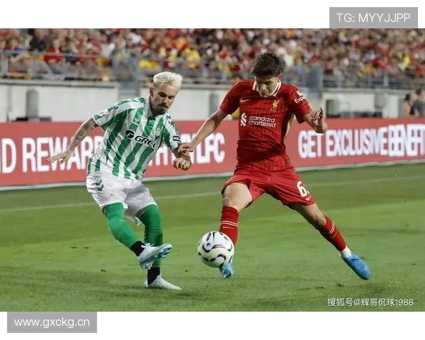 瓦拉内本赛季防守表现稳健，为球队后防提供关键支撑