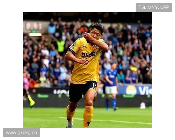 英超狼队续约黄喜灿 英超狼队续约黄喜灿