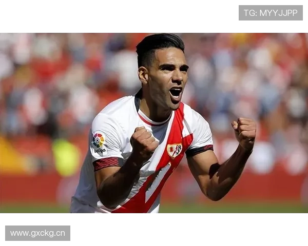 巴列卡诺中场组织能力近期表现稳健，攻防转换效率持续提升