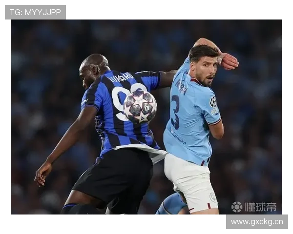 约翰·斯通斯：对比鲁本·迪亚斯——技术型与指挥型中卫差异